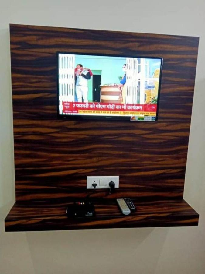 Hotel The Ideal Kushinagar ภายนอก รูปภาพ