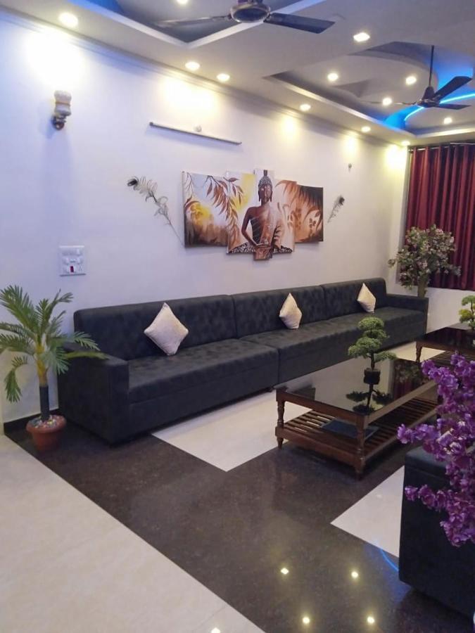Hotel The Ideal Kushinagar ภายนอก รูปภาพ