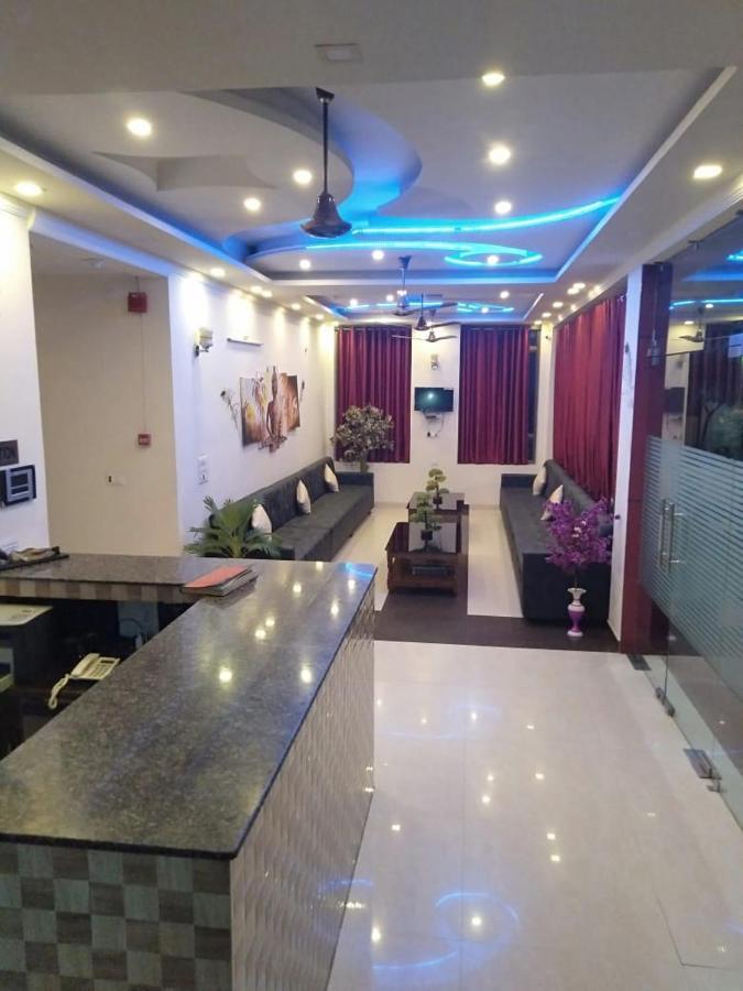 Hotel The Ideal Kushinagar ภายนอก รูปภาพ